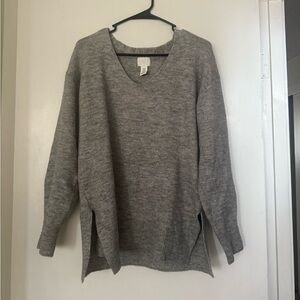 H&M Gray V-Neck Sweater